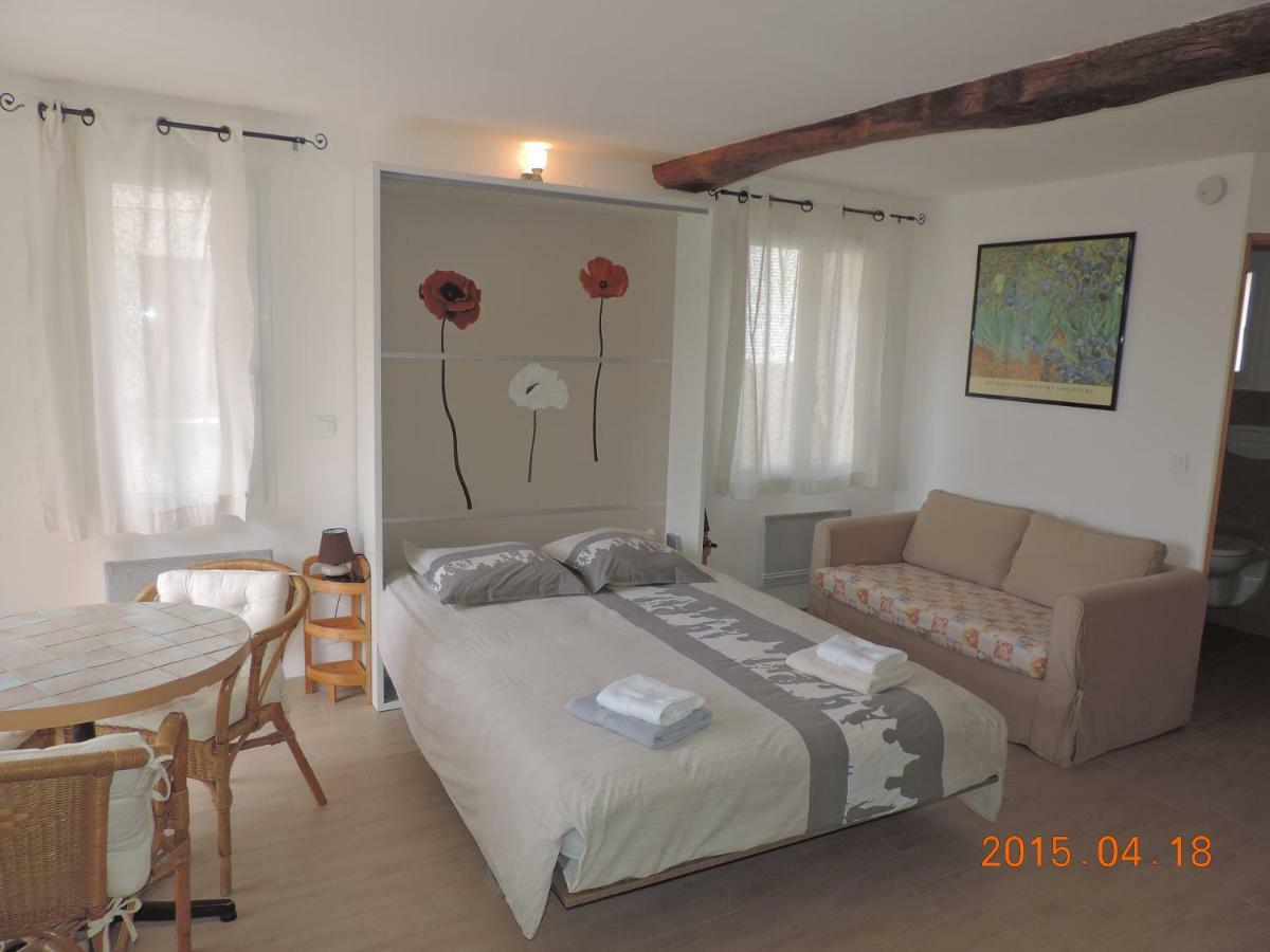 Les Cigales D'Estoublon Apartment Cameră foto